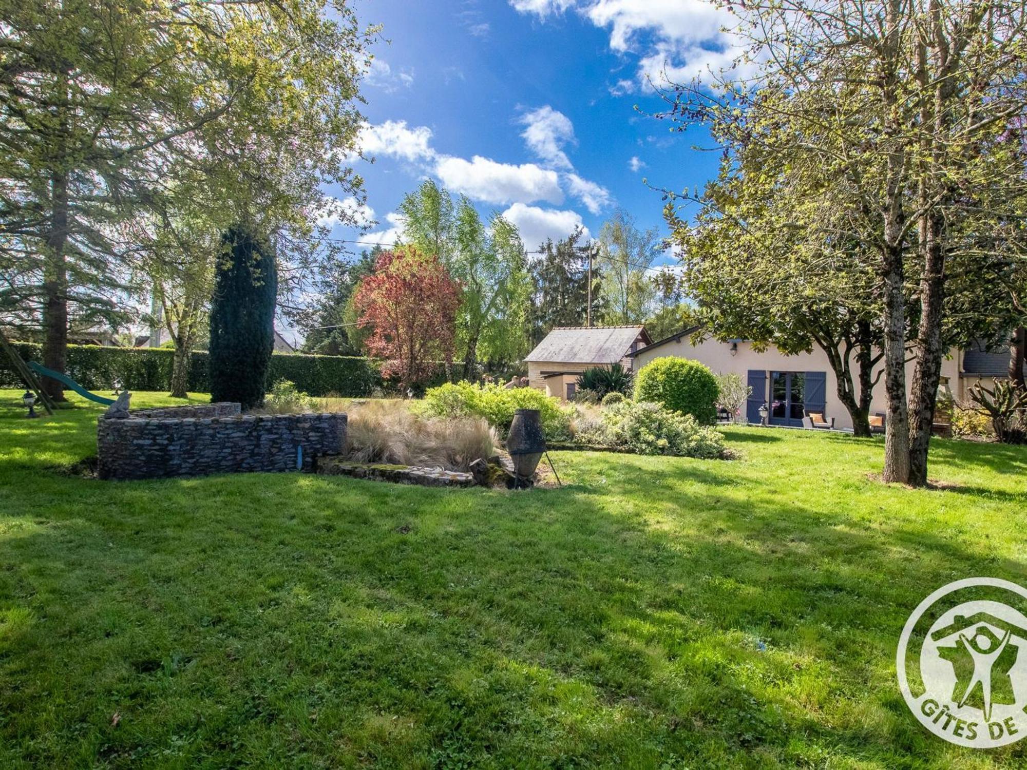 Gite Charmant Avec Jardin, Proche Activites Nautiques - Fr-1-622-75 Morannes sur Sarthe-Daumeray Екстериор снимка